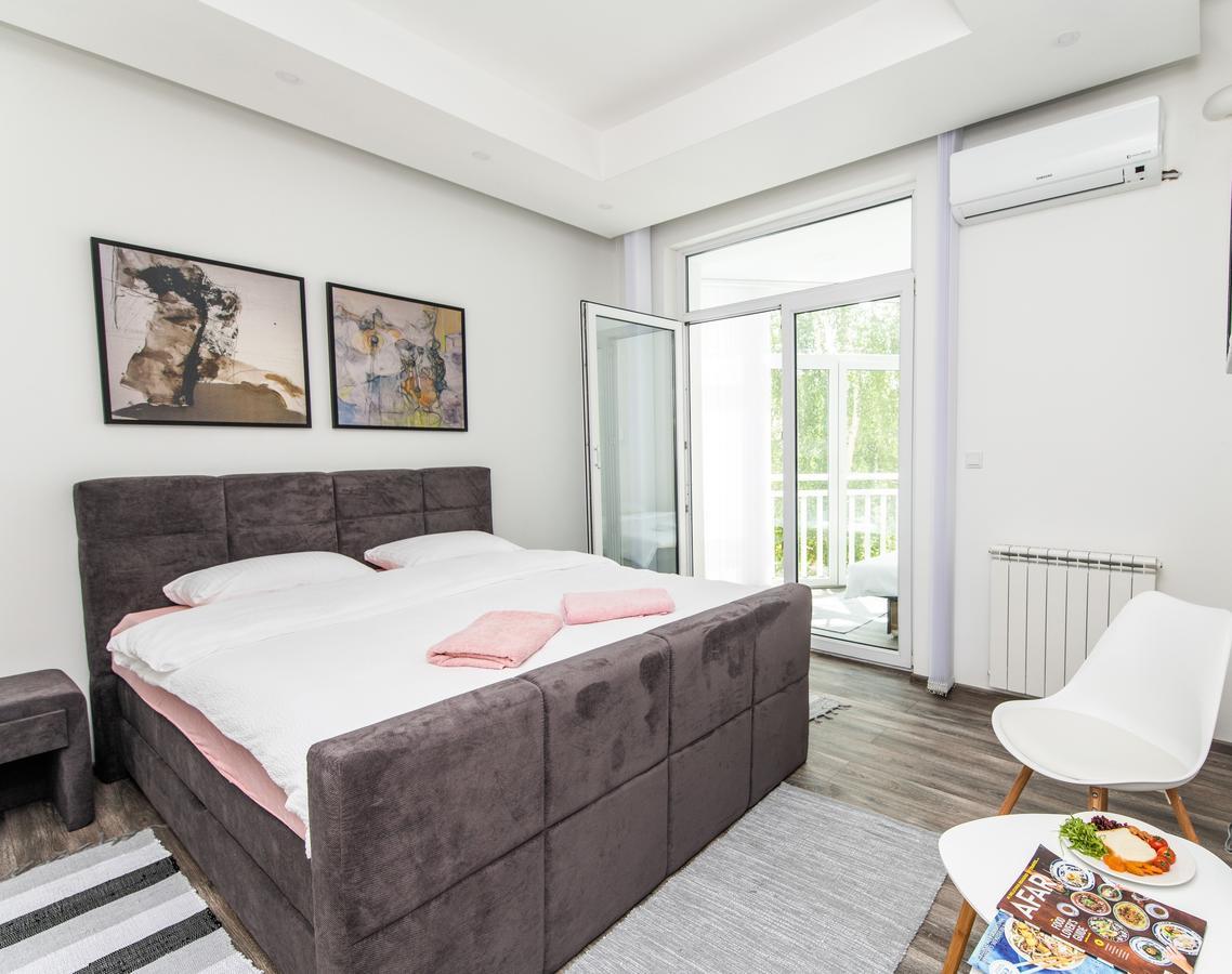Modern In The Heart Of The Center! *